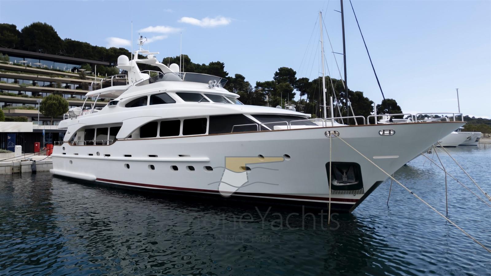 benetti 100 tradition