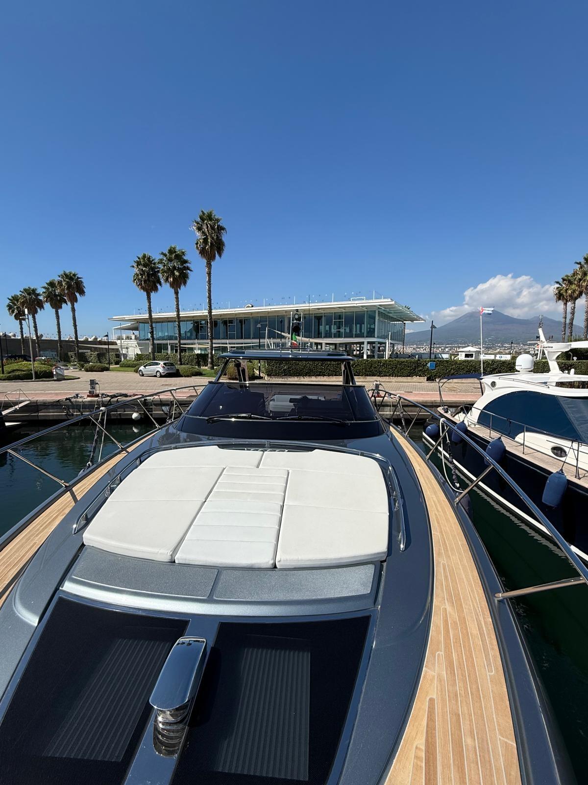 riva 56 rivale