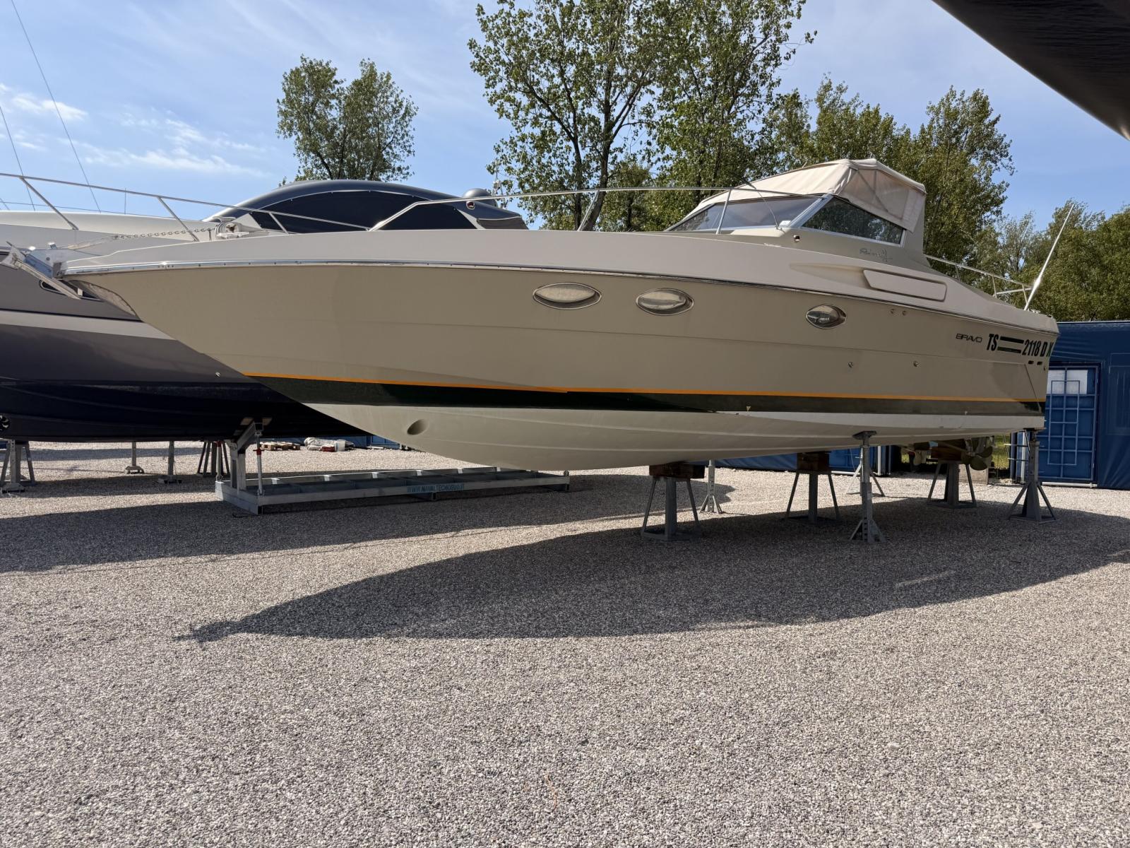 riva Bravo 38