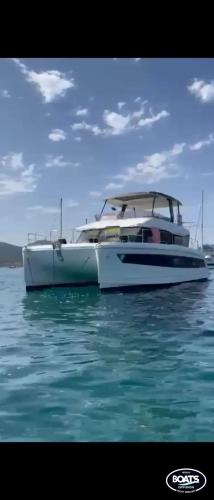 Fountaine pajot my44