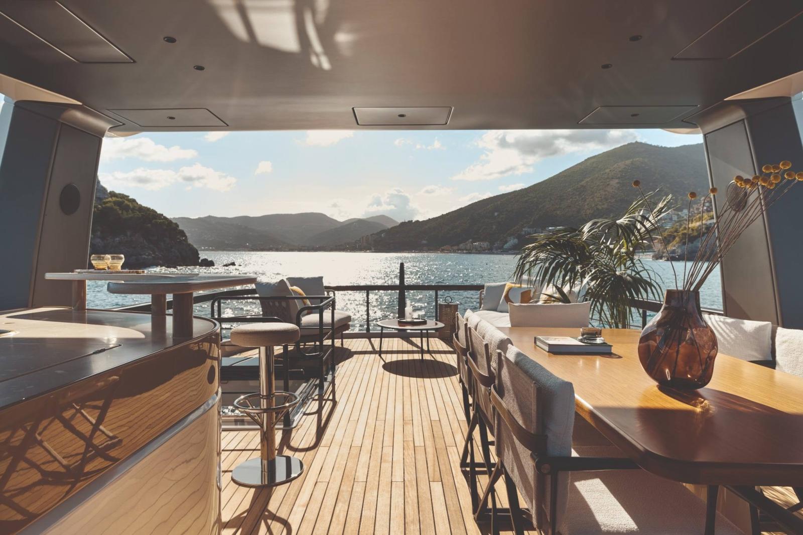 azimut 82 fly