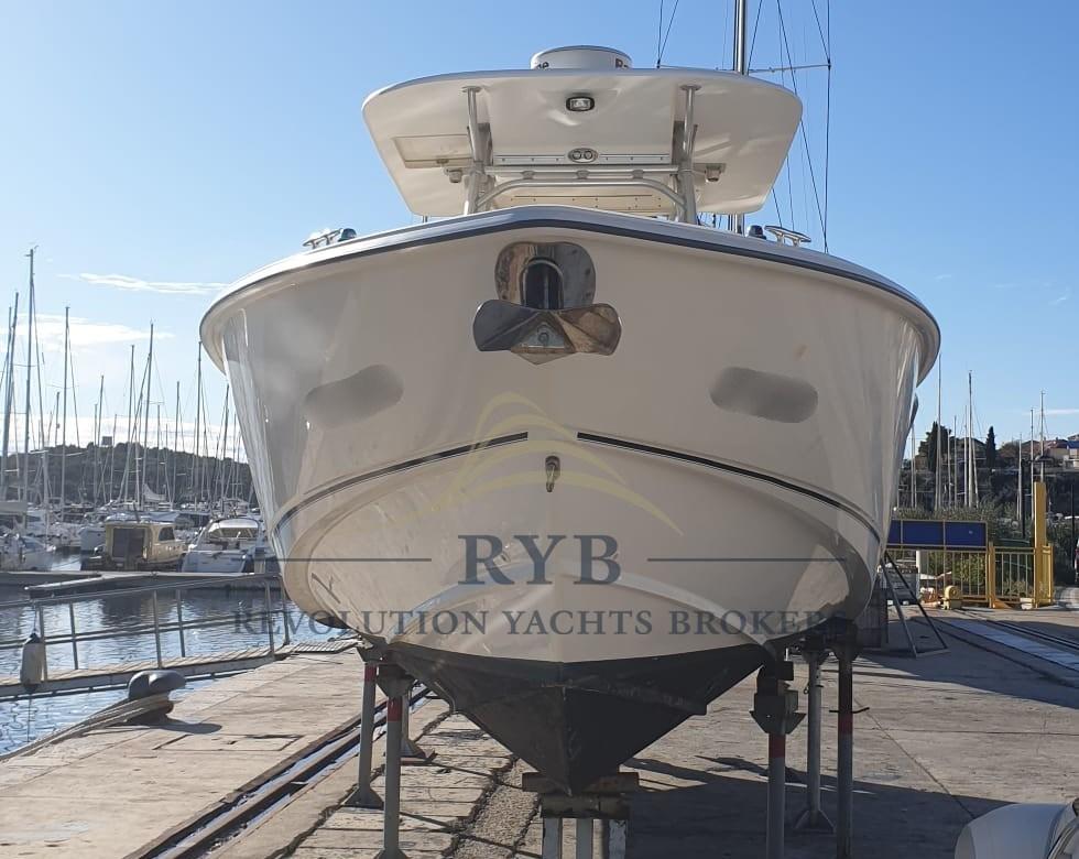 boston whaler Outrage 320