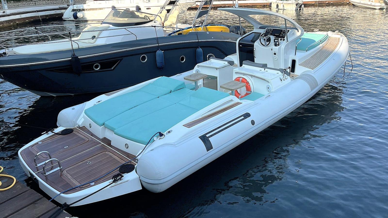 pirelli Pzero 1100 cabin