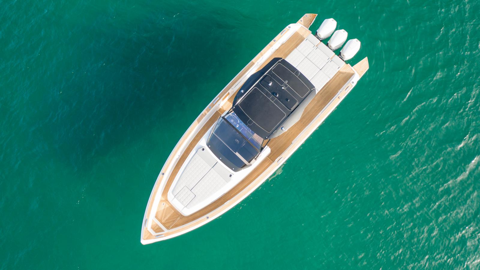 pardo yachts 38 hors-bord