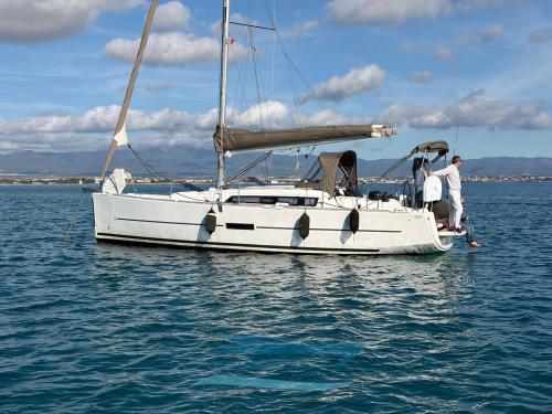 Dufour yachts grand large 350
