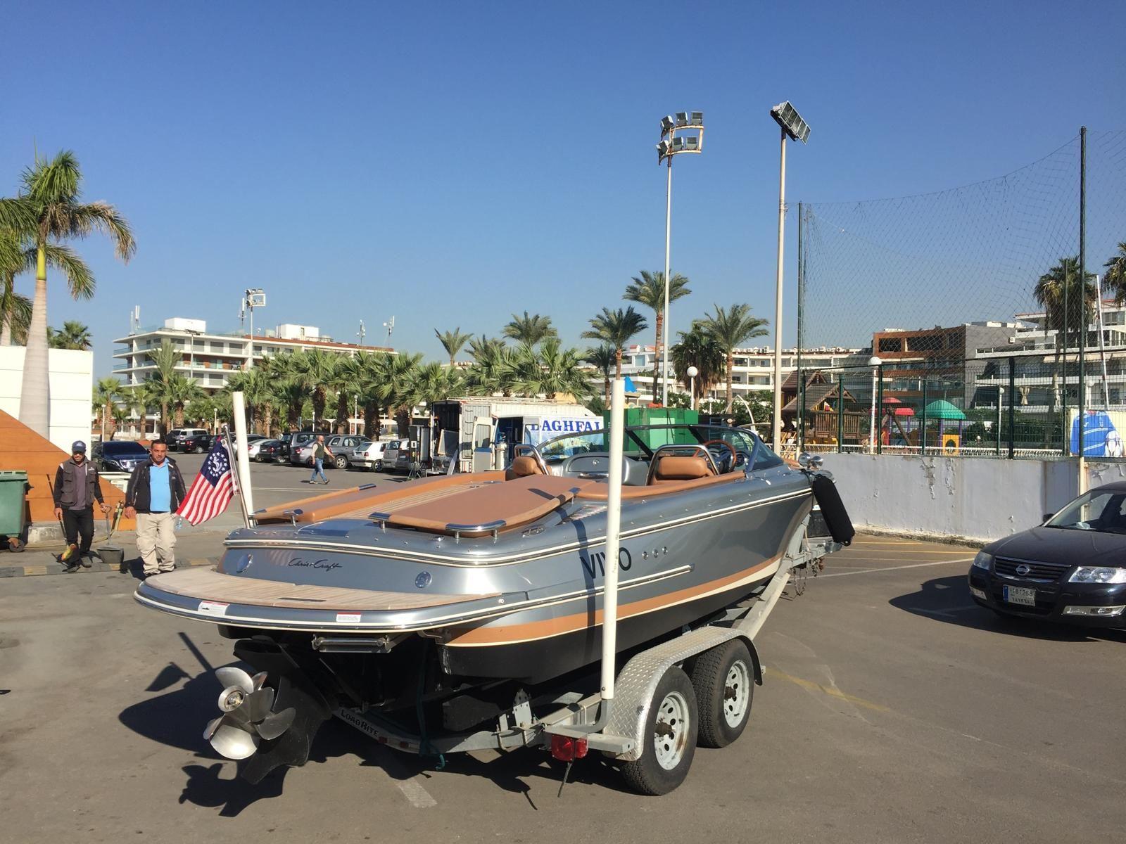 chris-craft Carina 21