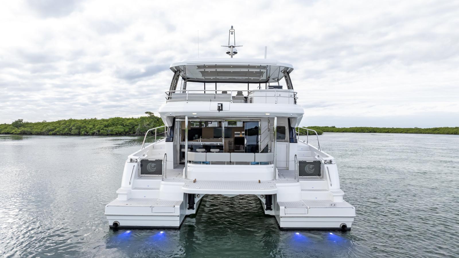 aquila 50 yacht