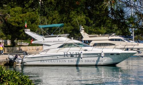 Sea ray 400 sedan bridge