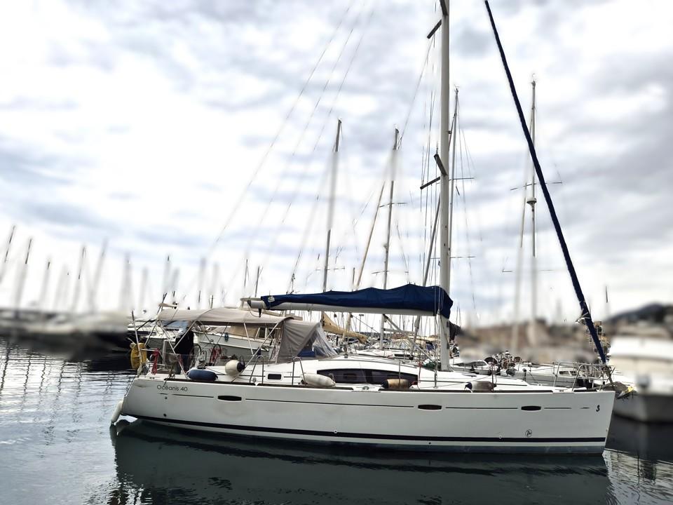 beneteau Oceanis 40