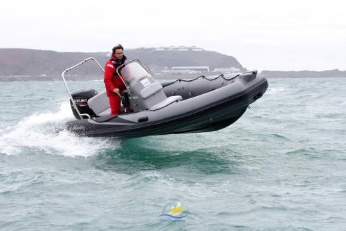 Adventure boats adventure vesta 550