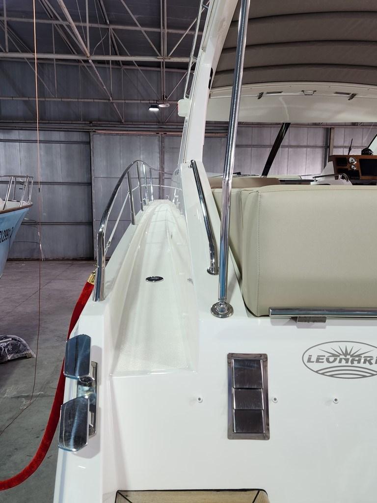 sealine Sc 35 ht natante