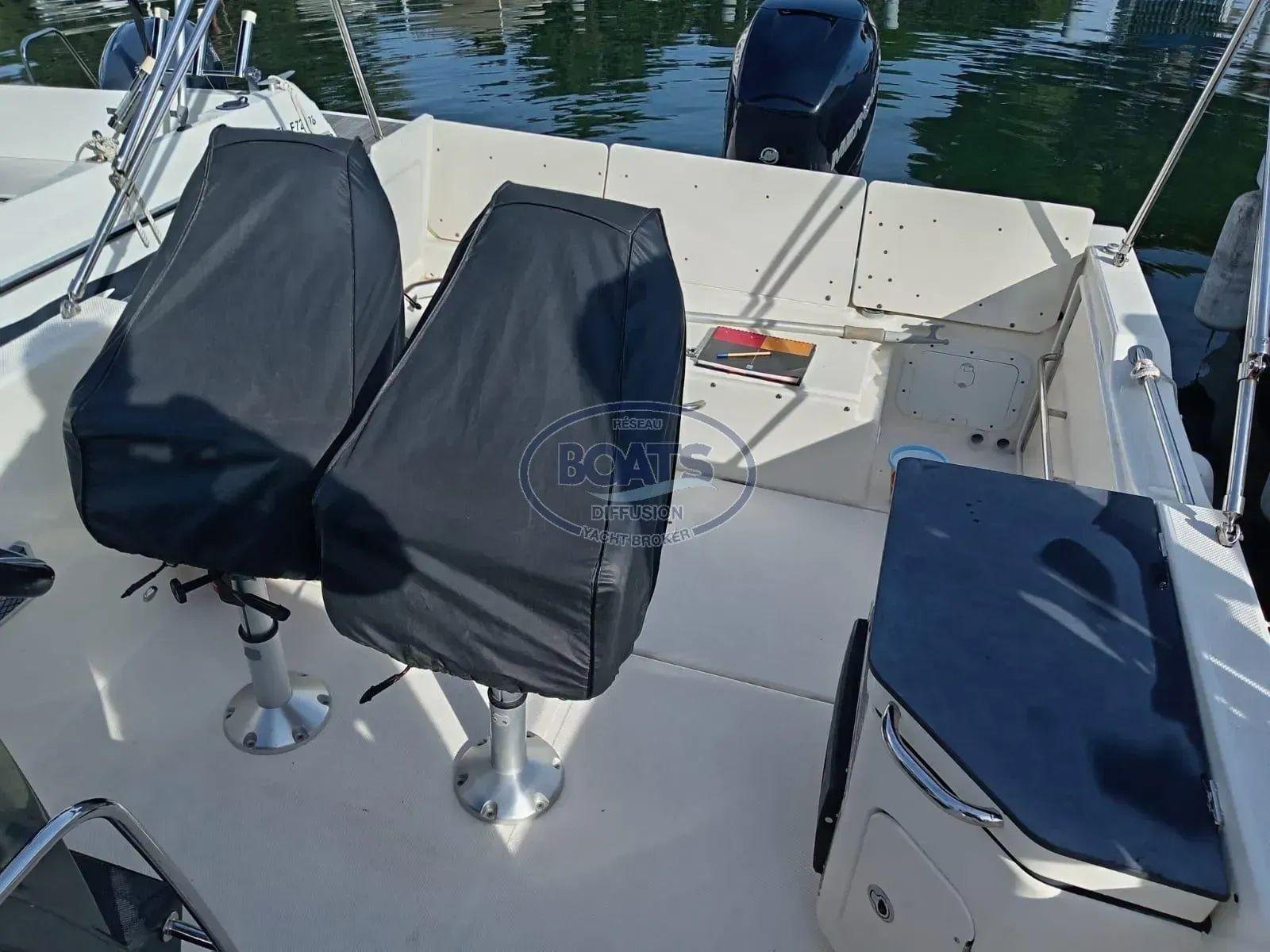 quicksilver 755 sundeck