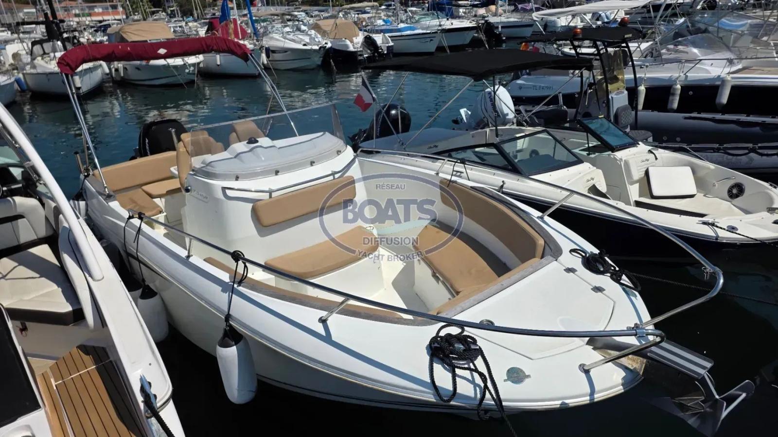 jeanneau Cap camarat 7.5 cc