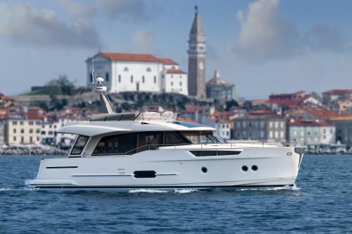 Greenline yachts 48 fly
