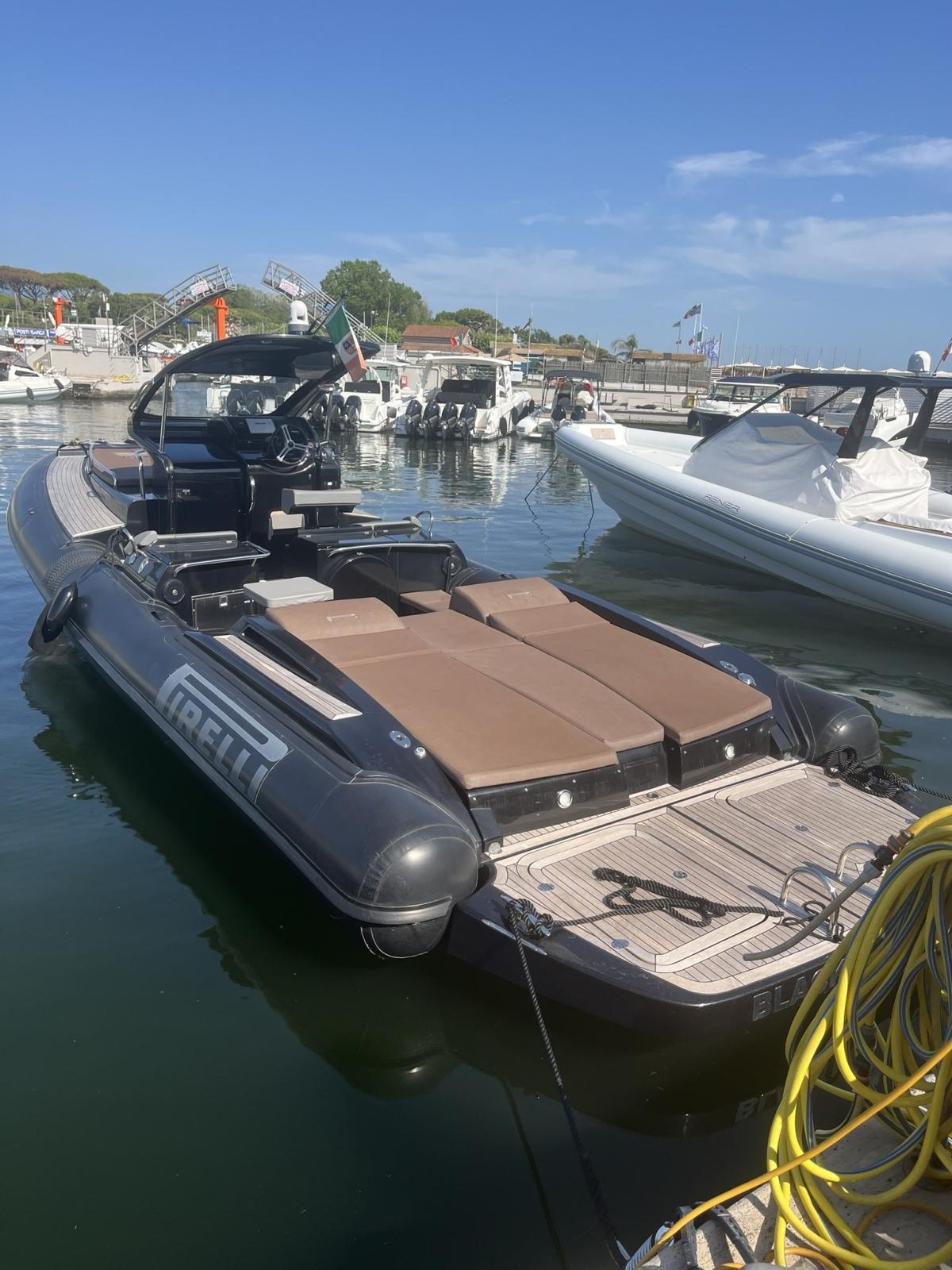 pirelli Pzero 1100 cabin