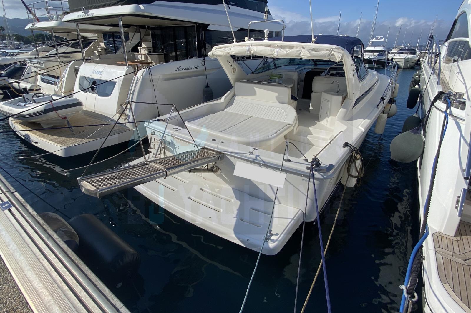 riviera 4000 offshore