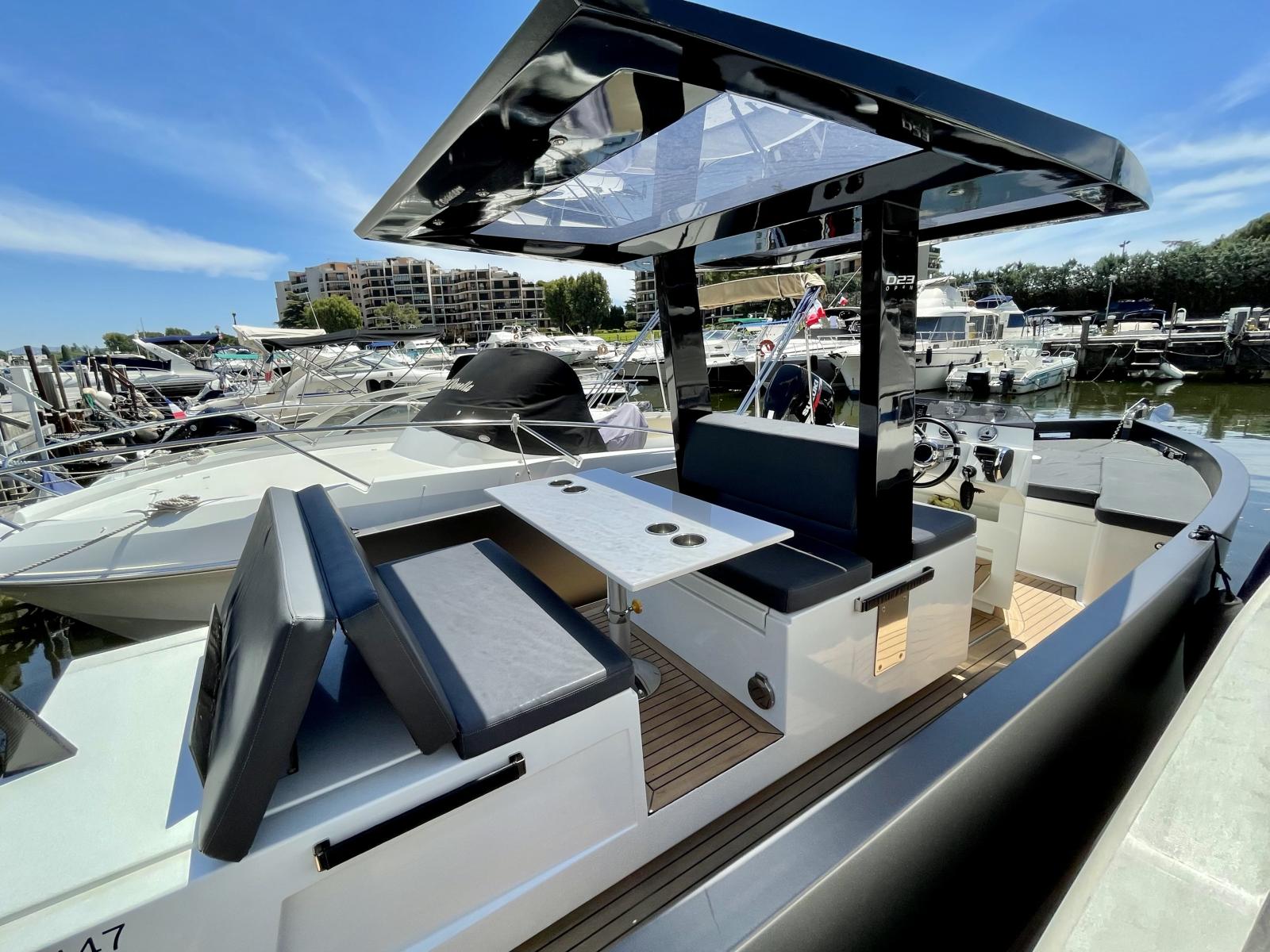de antonio yachts D23 open