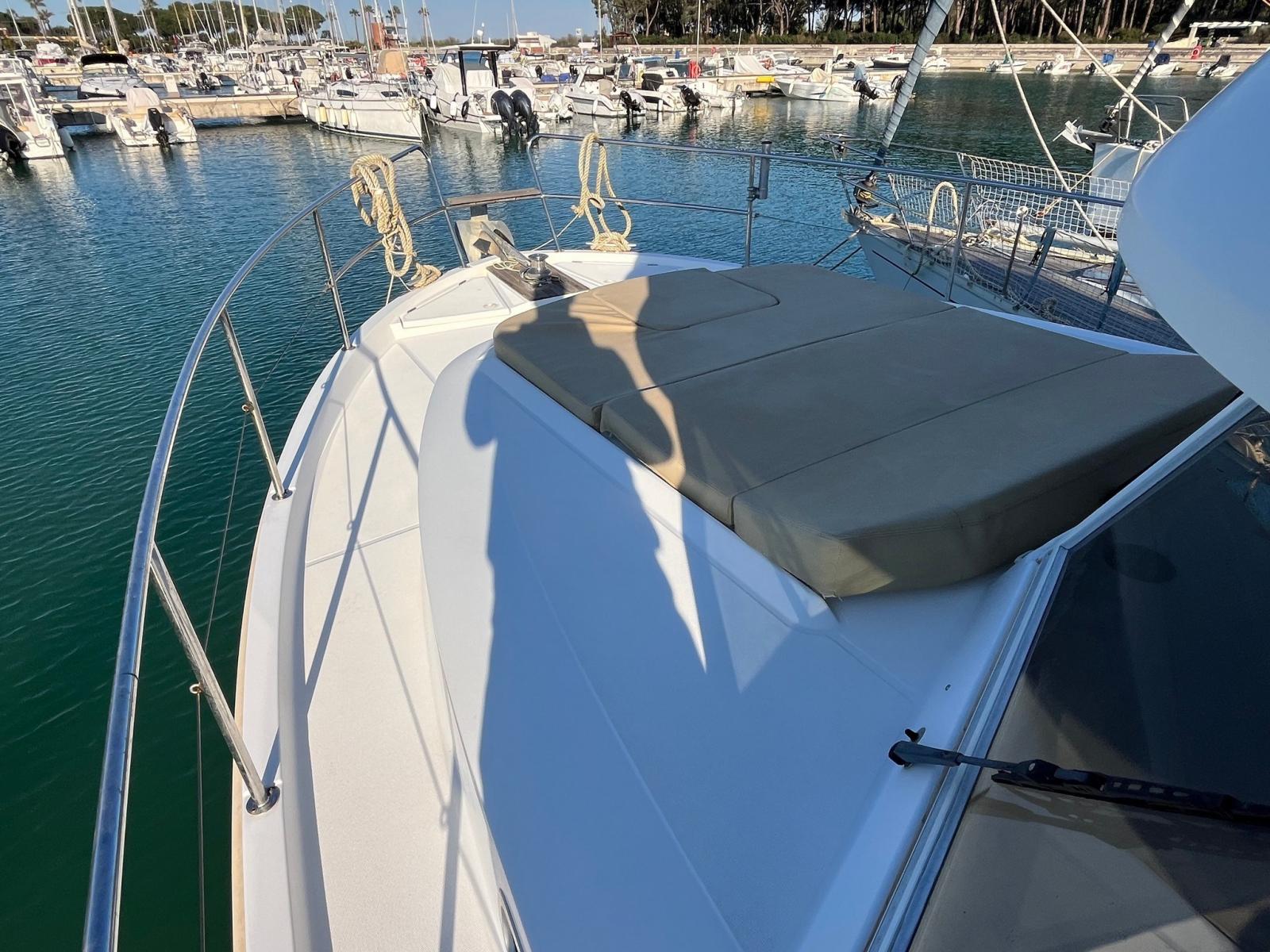 beneteau Swift trawler 34 fly