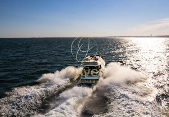 galeon 480 fly