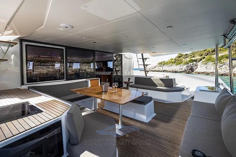 dufour 48 catamarano