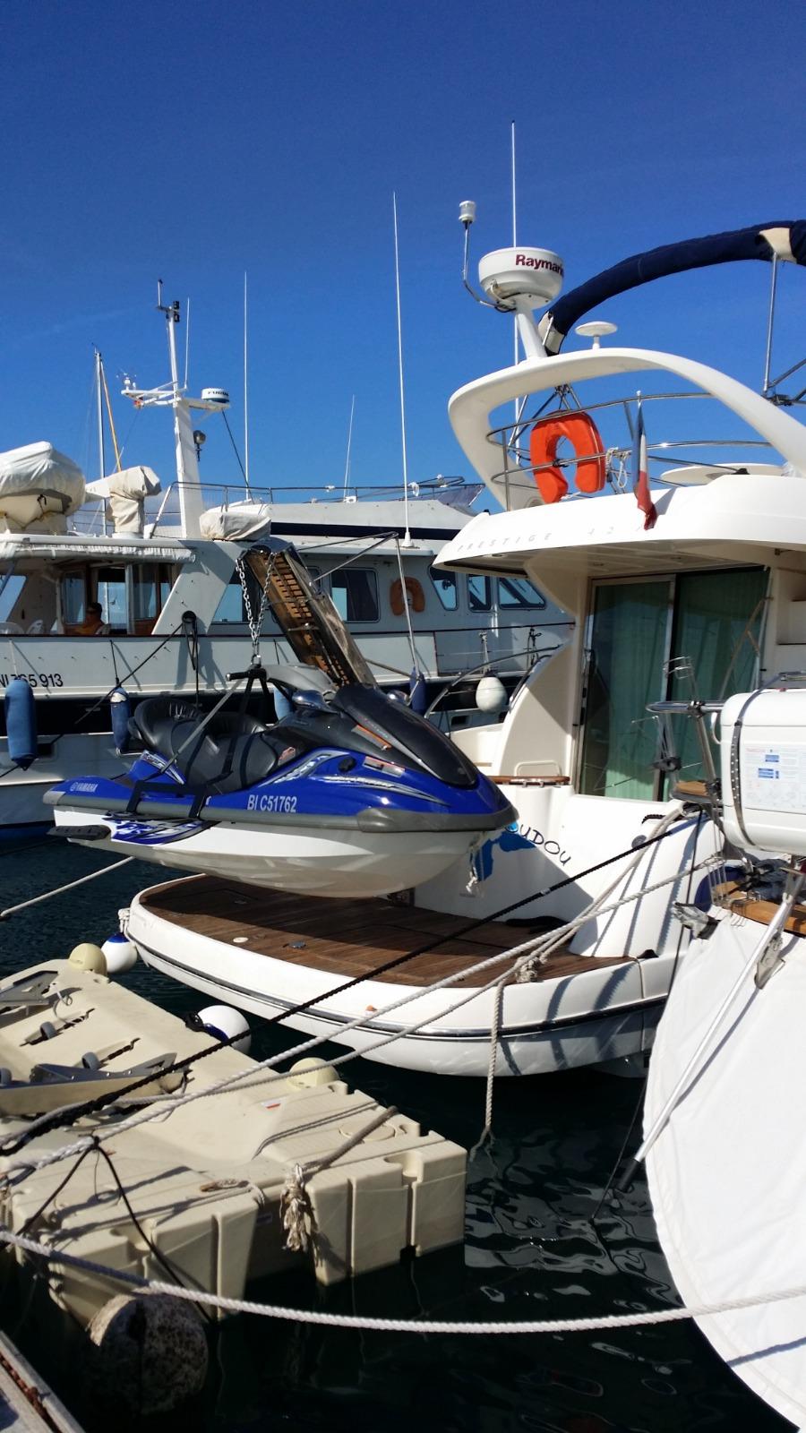 jeanneau Prestige 42 fly