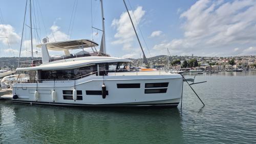Beneteau grand trawler 62