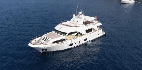 Benetti 85 legend