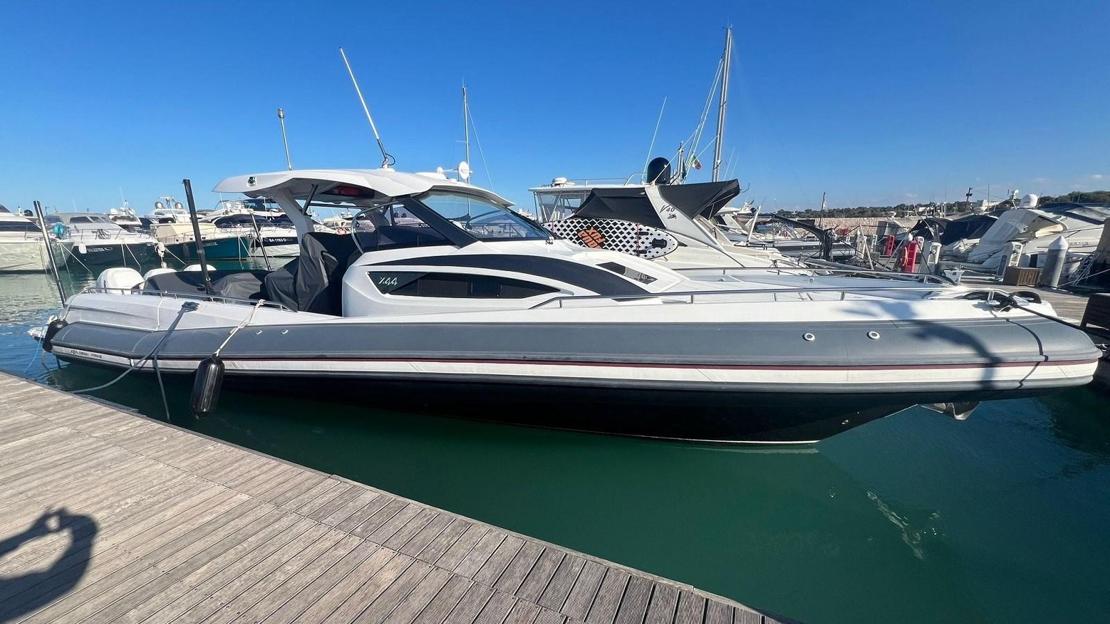 explosion marine X 44