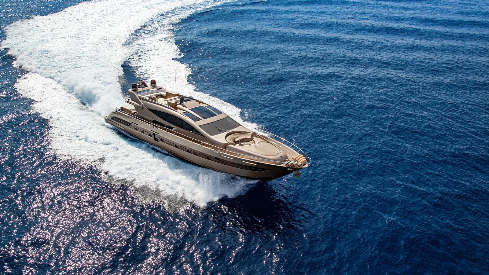 cerri cantieri navali 102 flying sport