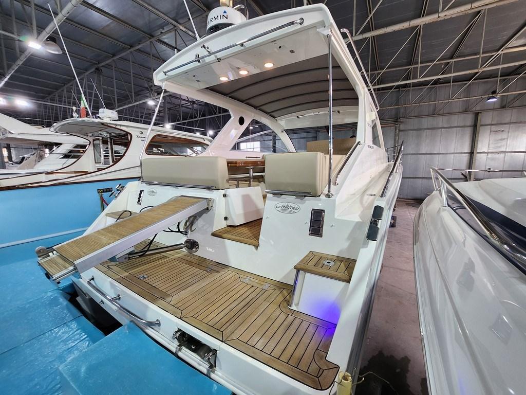 sealine Sc 35 ht natante