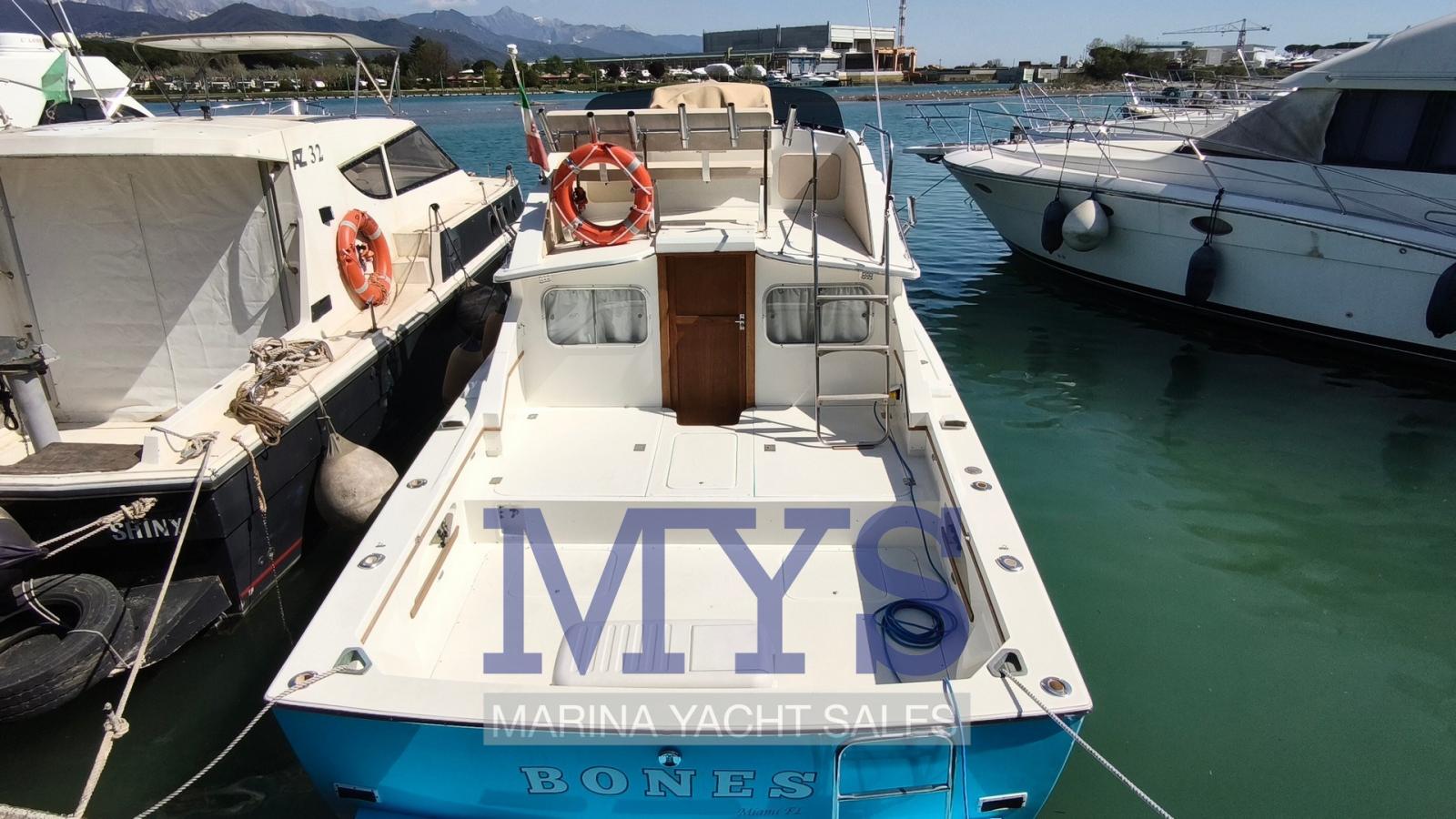 bertram yacht 28 fly