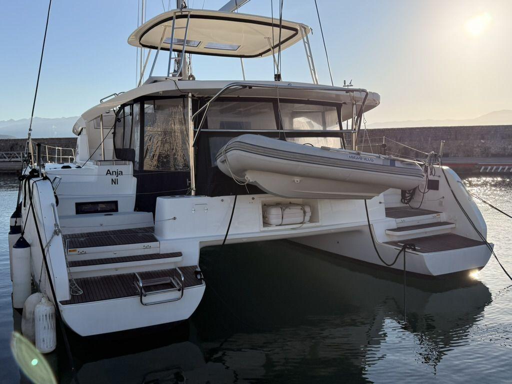 lagoon 46