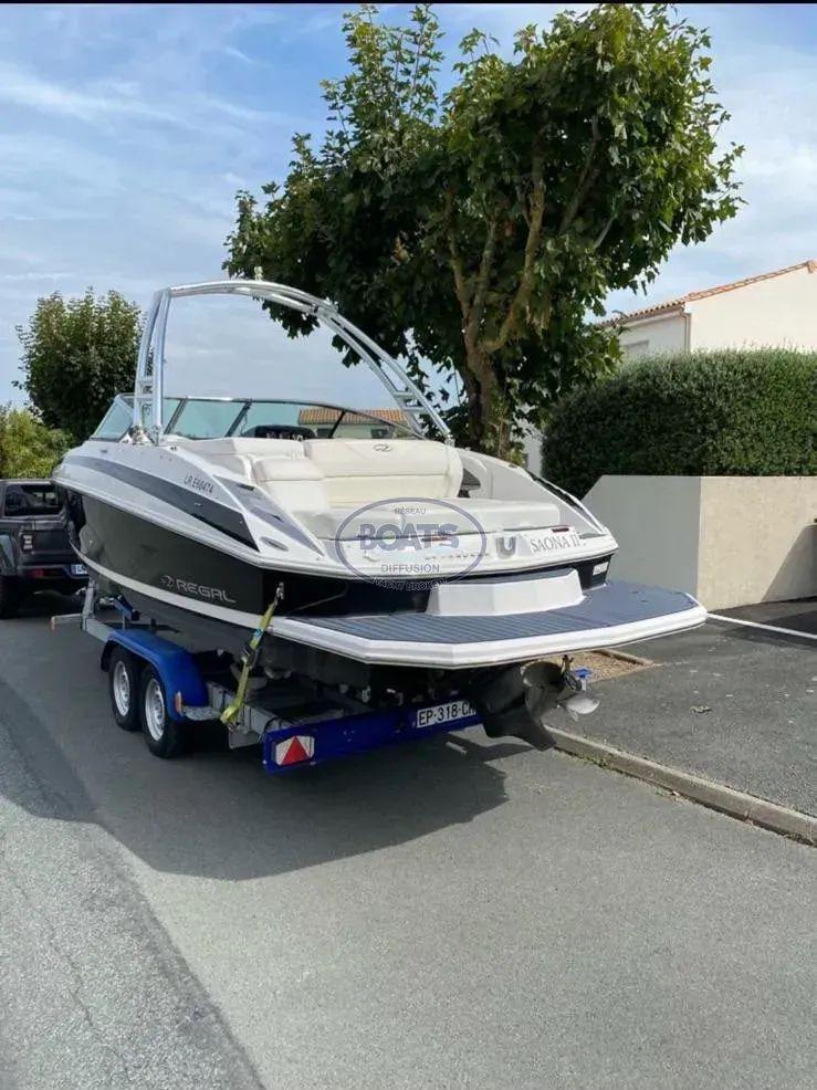 regal Regal 24 fastdeck