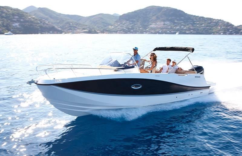 quicksilver Activ 755 sundeck