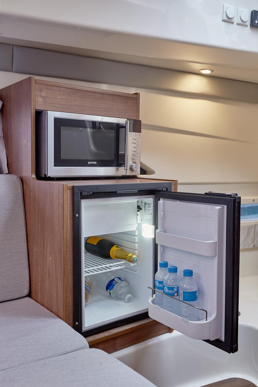 quicksilver Activ 875 sundeck tout equipe pret a partir