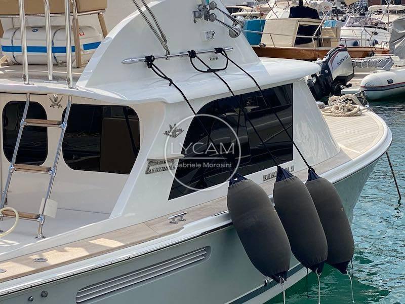 bertram yacht 31 fly