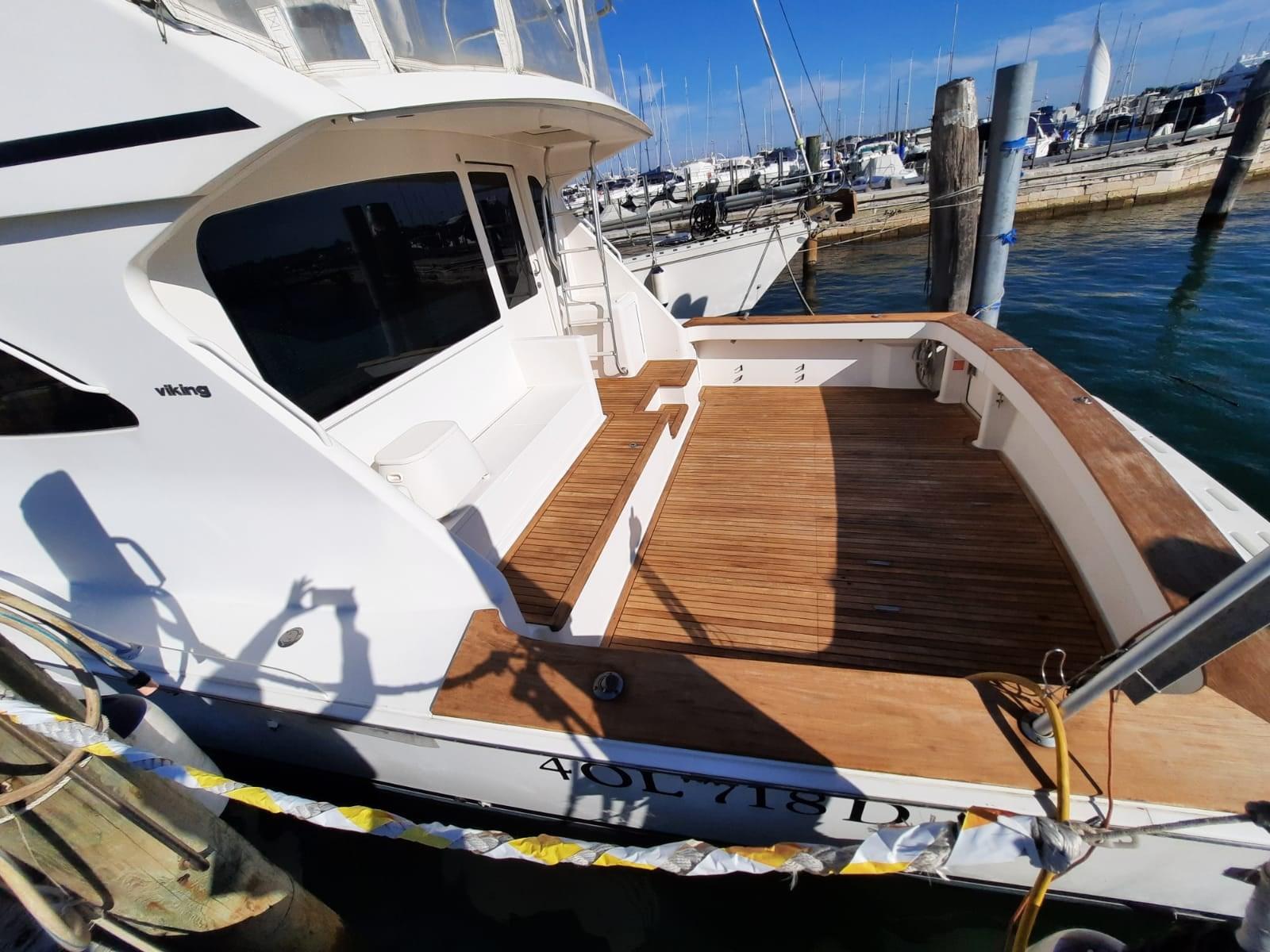 viking yachts 57' convertible