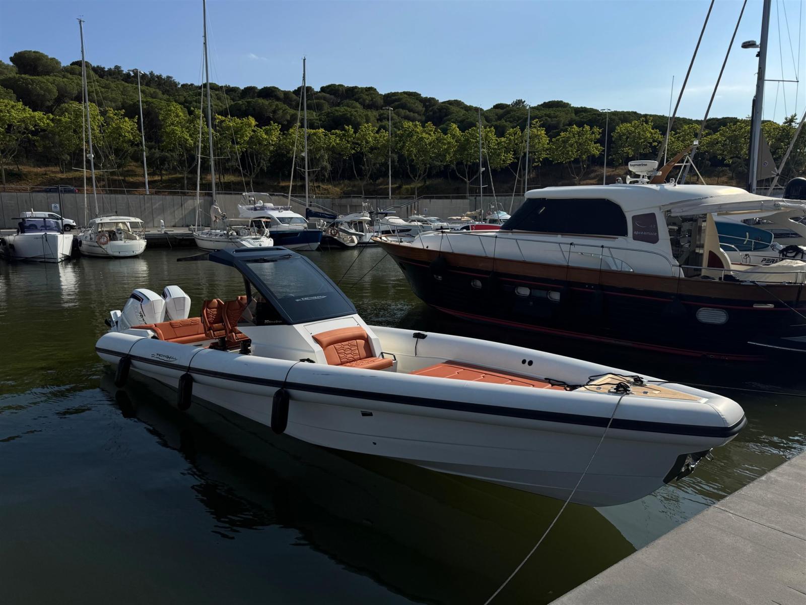 technohull 38 grand sport