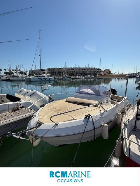 beneteau Flyer 750 sundeck