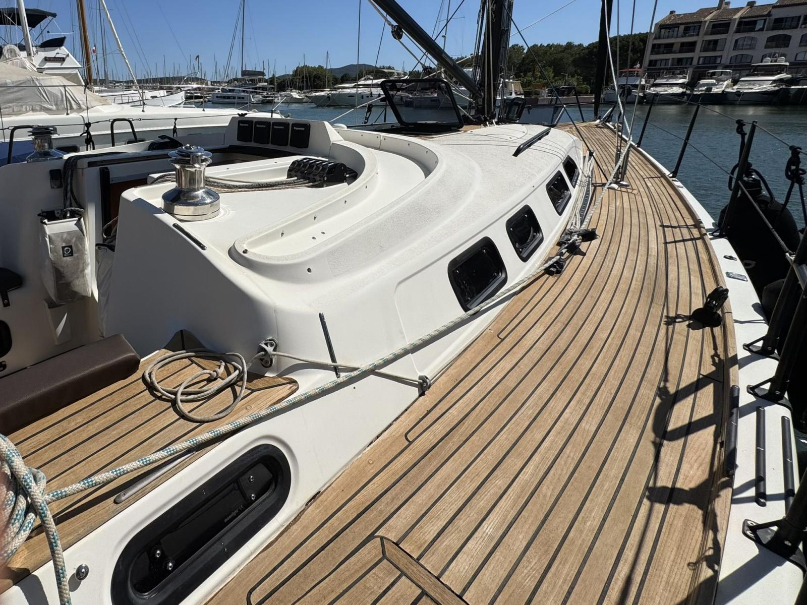 x yachts X43