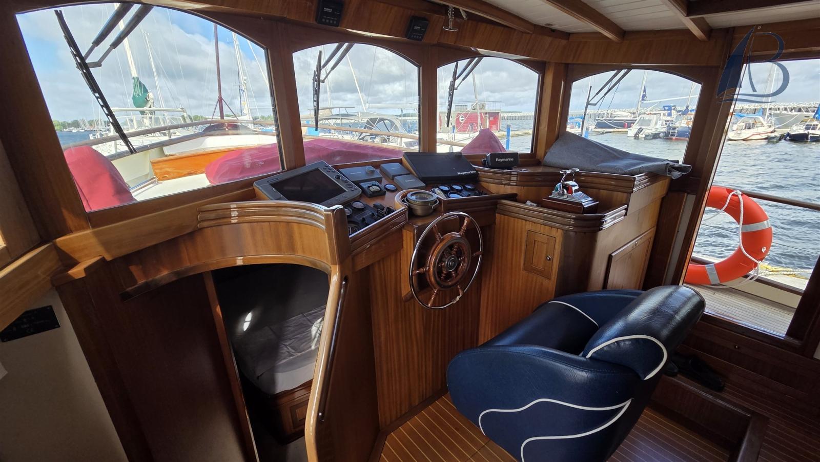 Tug cc50