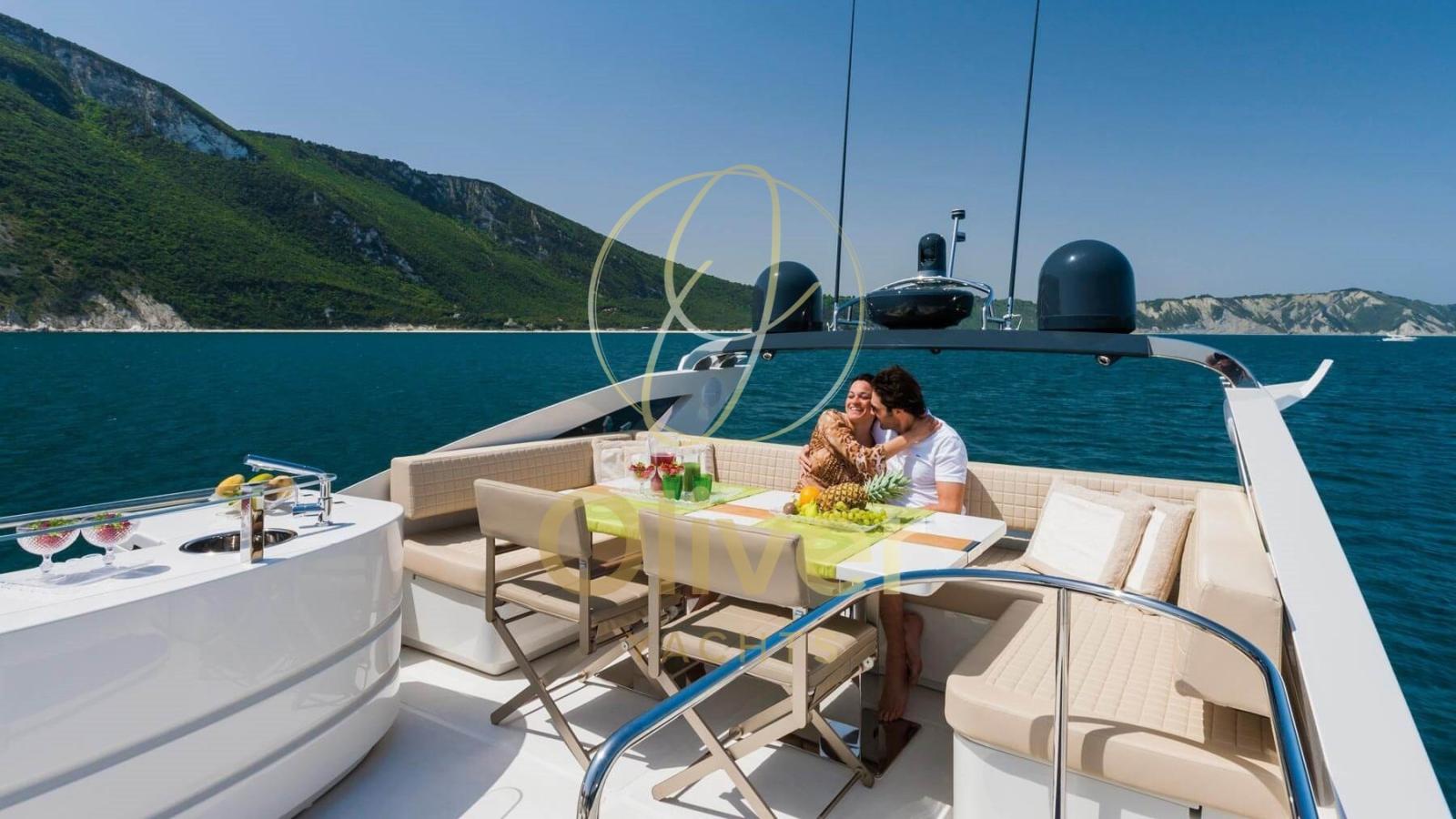 sansita yacht 660 fly