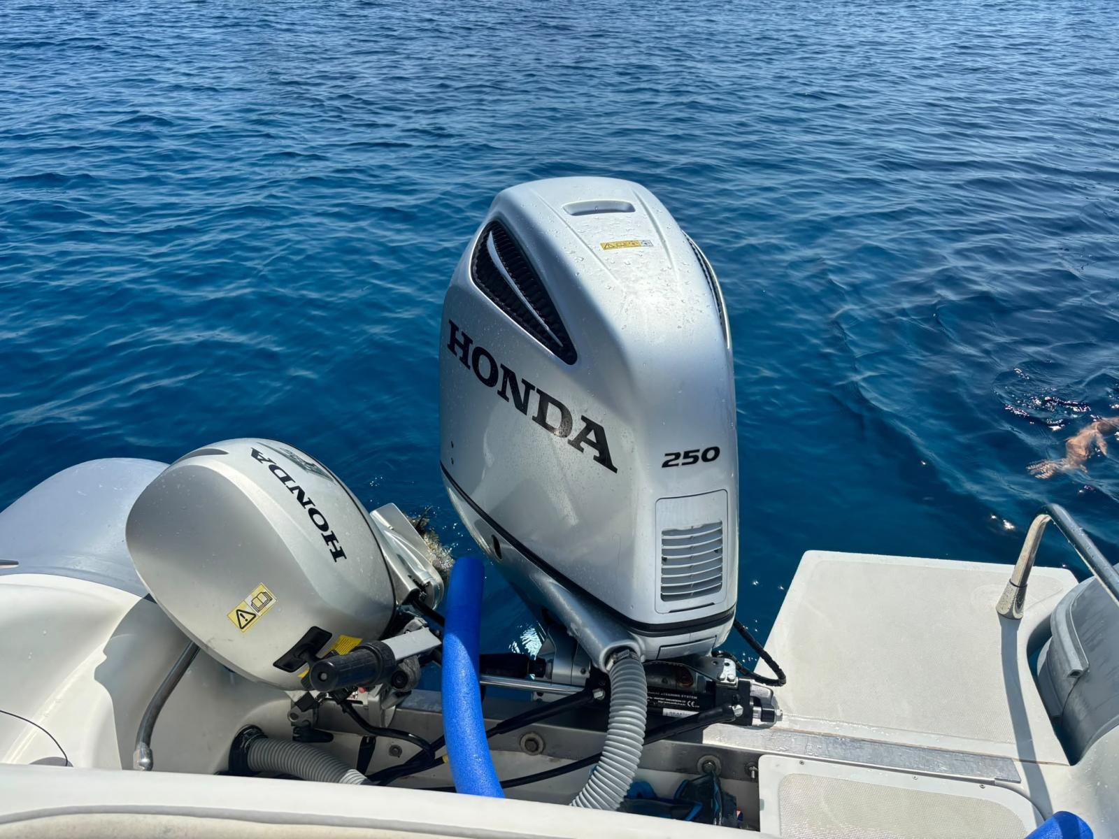 bat 745
