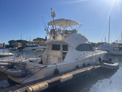 Riviera marine 42 flybridge