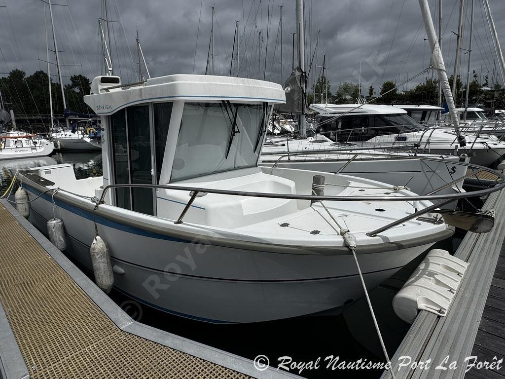 beneteau Antares 700 peche