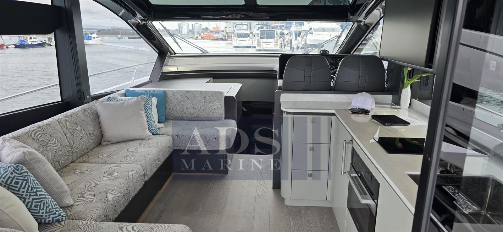 sunseeker Predator 55