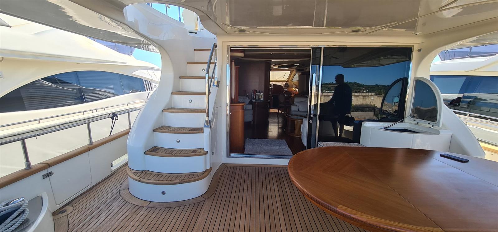 azimut 80 flybridge