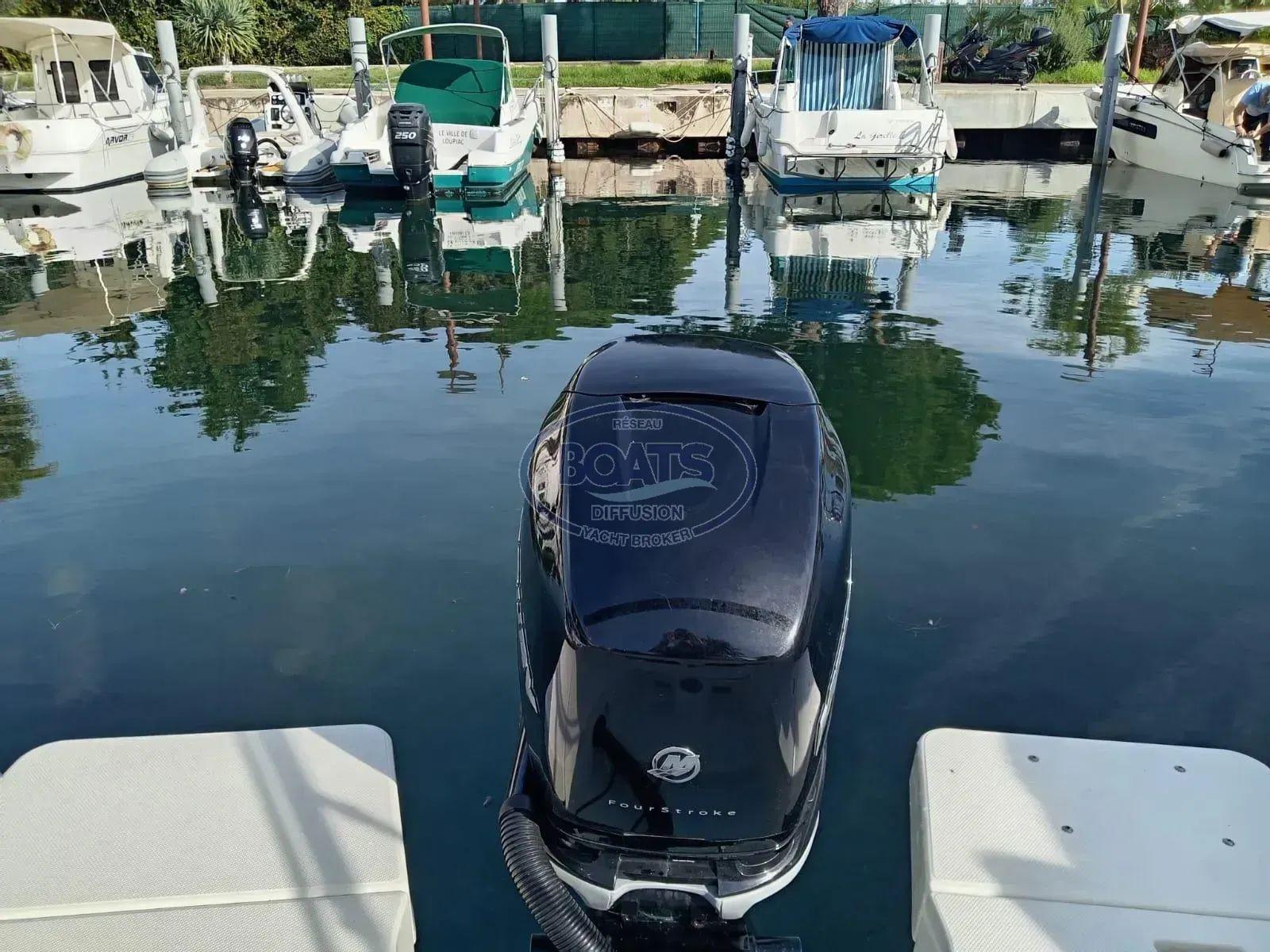 quicksilver 755 sundeck