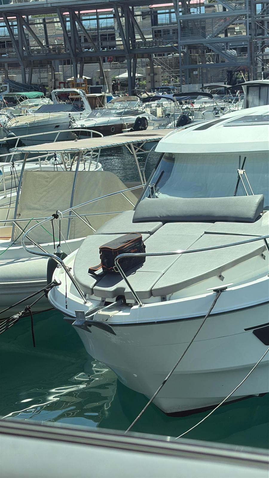 beneteau Antares 9