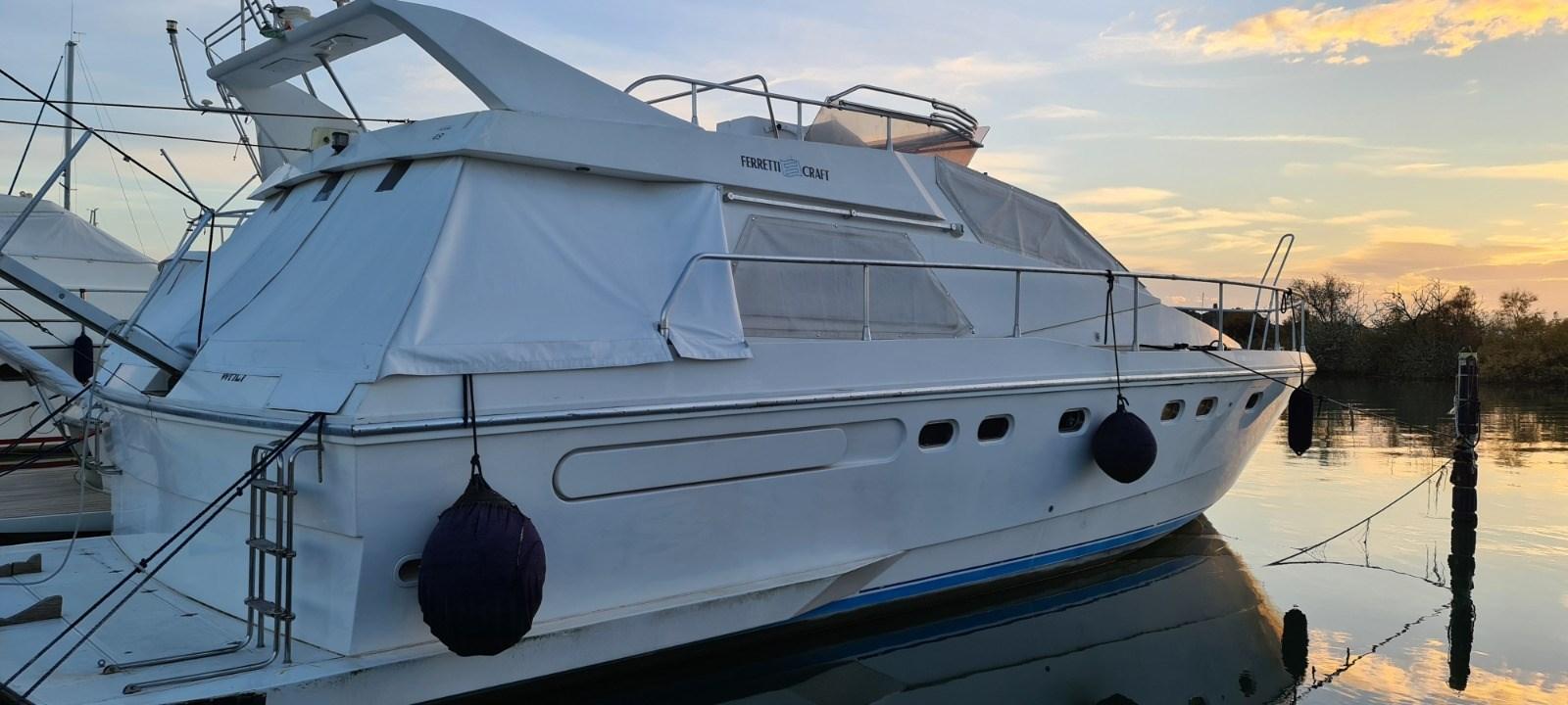 ferretti yachts Altura 46/49